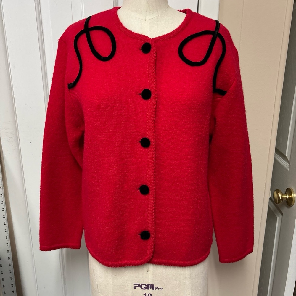 Vintage  Pendleton 100% Wool Woman’s Button Down Sweater Classic Sz. S Red EUC